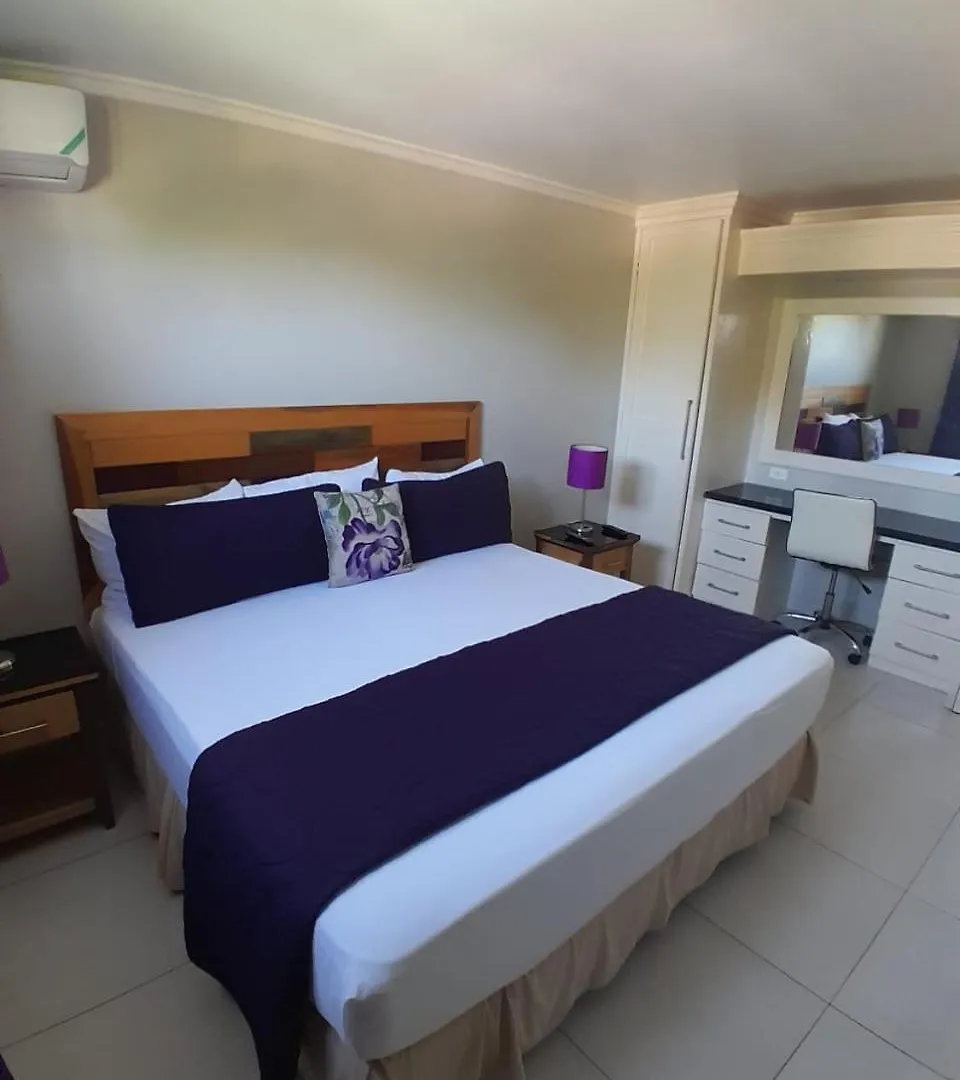 Contemporary One Bedroom At Sandcastles location